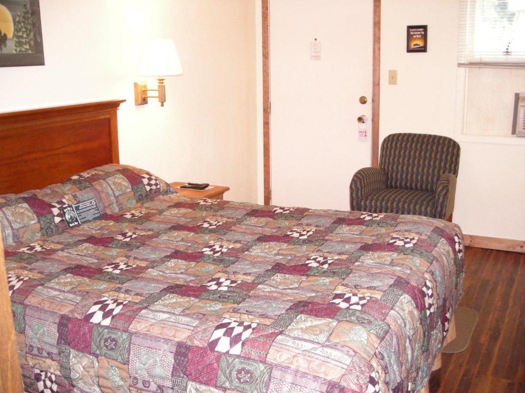 Falls Motel Thompson Falls Room photo