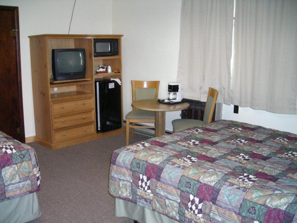 Falls Motel Thompson Falls Room photo