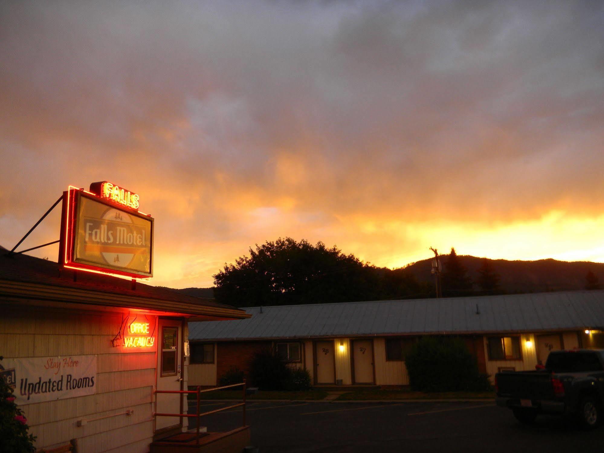 Falls Motel Thompson Falls Exterior photo